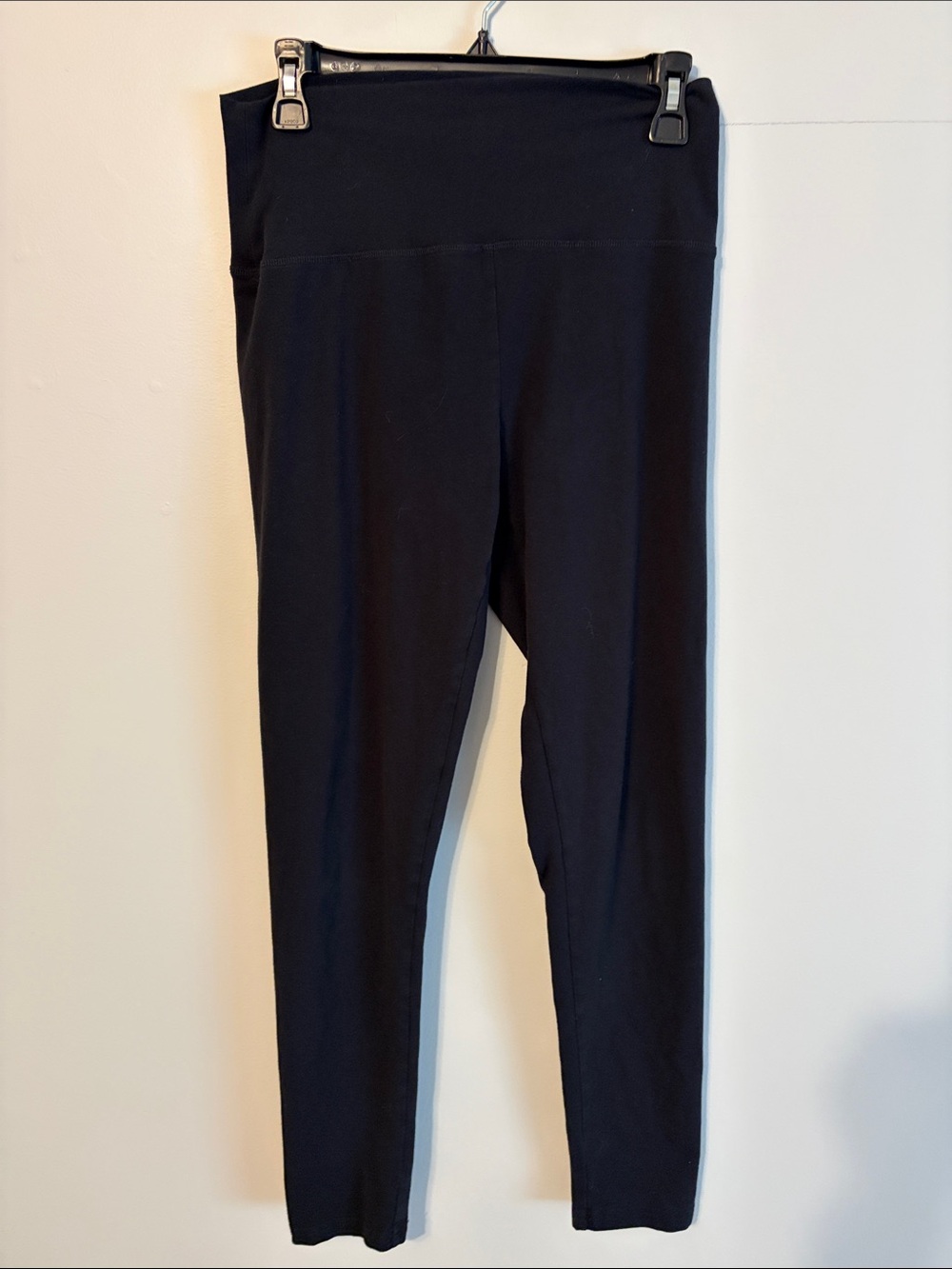aerie Offline High-Rise Leggings in Black. Long inseam. Large.